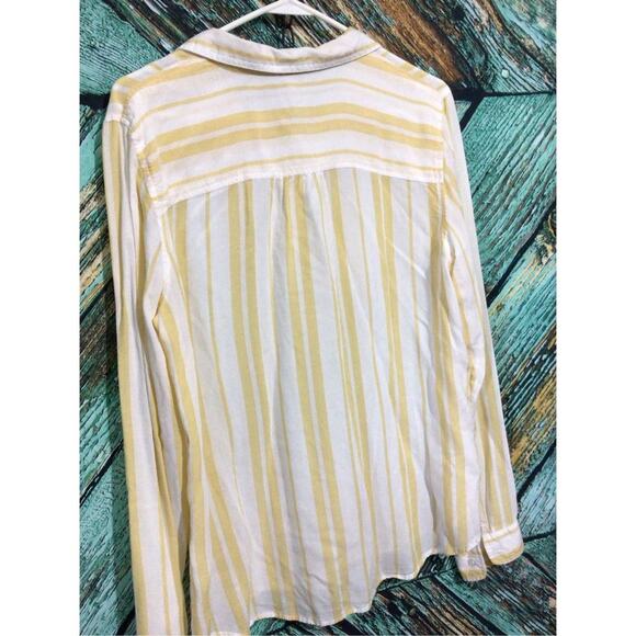 Maurice’s Size Large Gold & White Buttons Up Shirt 🍓🍇 - Picture 7 of 12